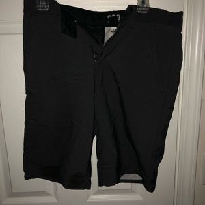 900 Dark Khaki Shorts